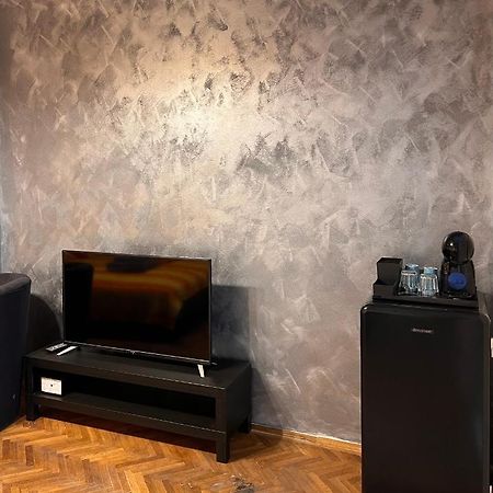 Emi Apartaments Бухарест Экстерьер фото